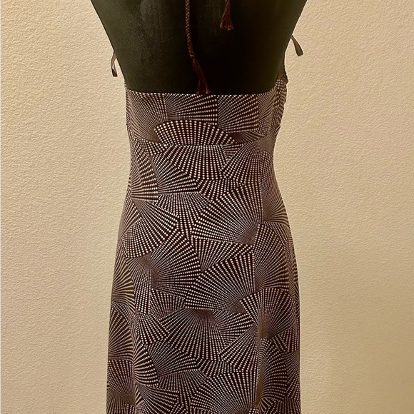 BCBGMAXAZRIA Dress Size:M.                   94%Polyester  6% Spandex/Elastano - Picture 4 of 6